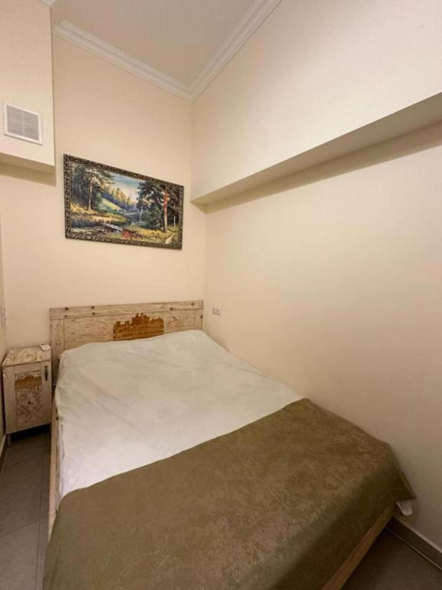 Hotel & Apartments California Ереван Екстериор снимка