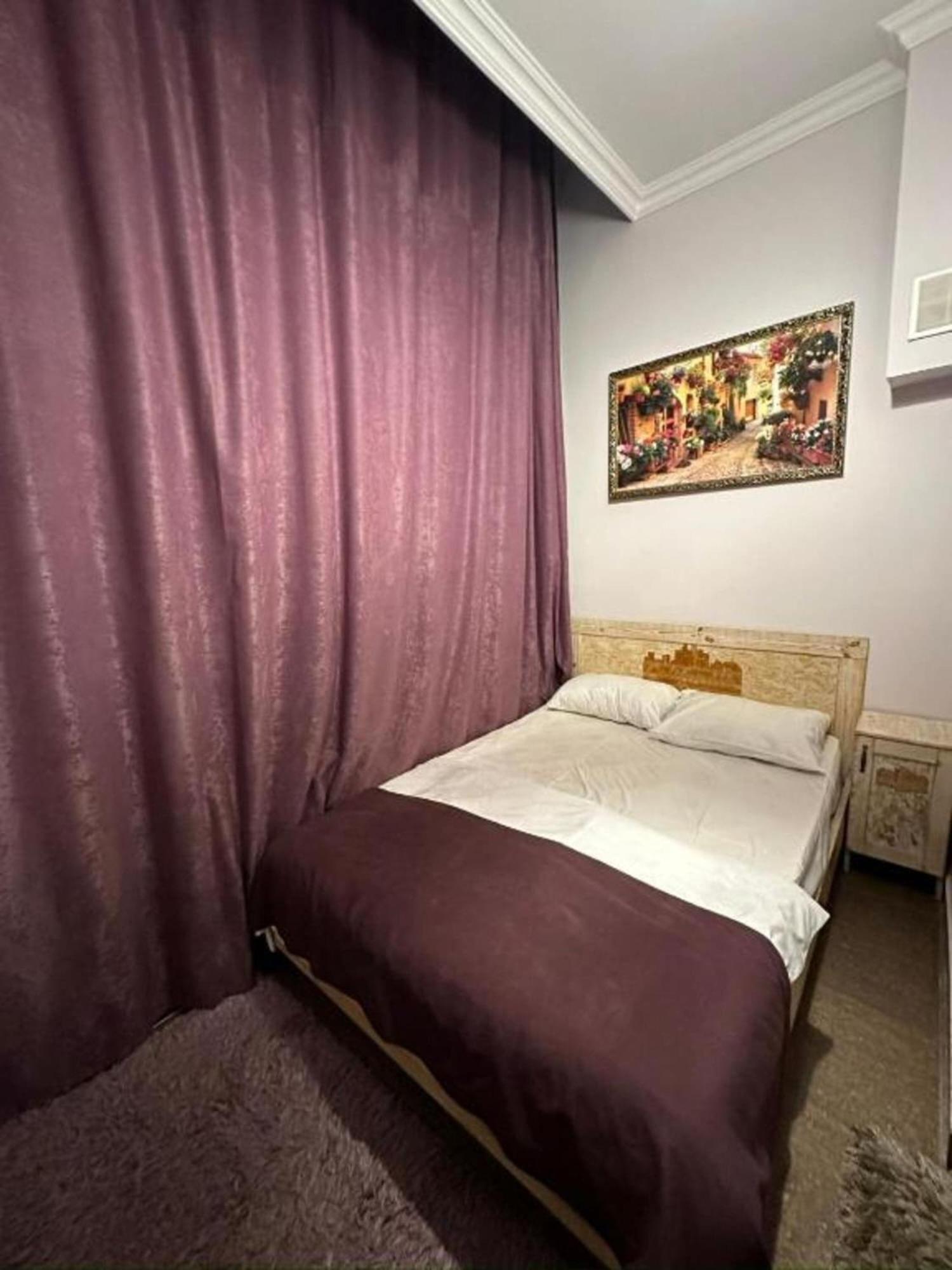 Hotel & Apartments California Ереван Екстериор снимка