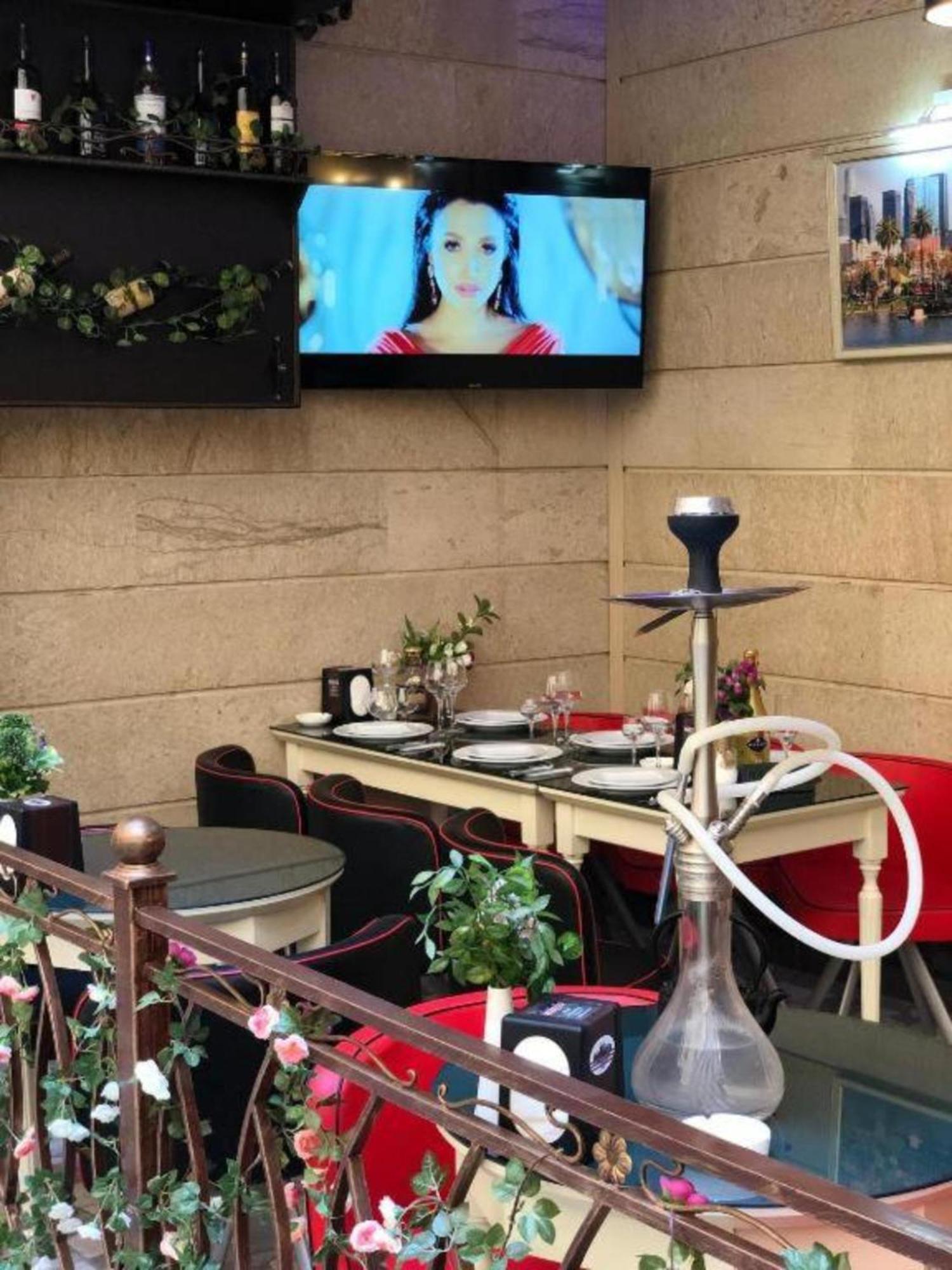 Hotel & Apartments California Ереван Екстериор снимка